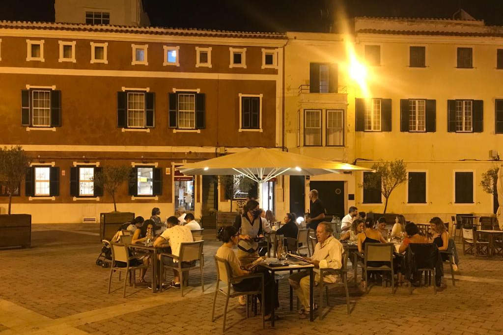 Restaurante El romero terraza noche